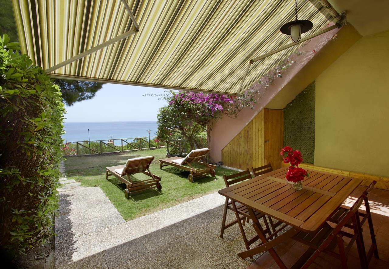 Pinus Village Sea Front Apartment Pula Exterior photo